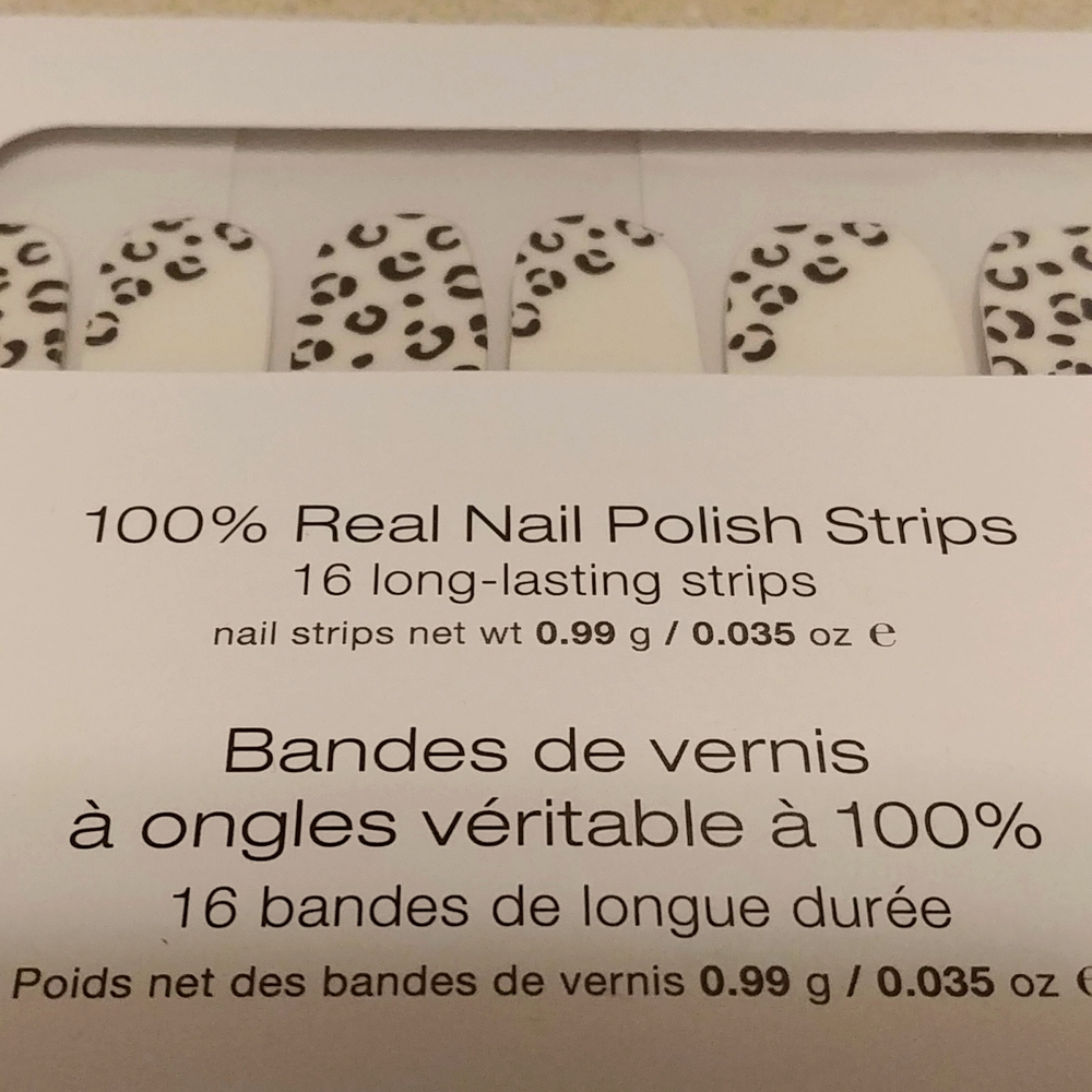 Color Street. Spot On. 100% real nail polish strips.